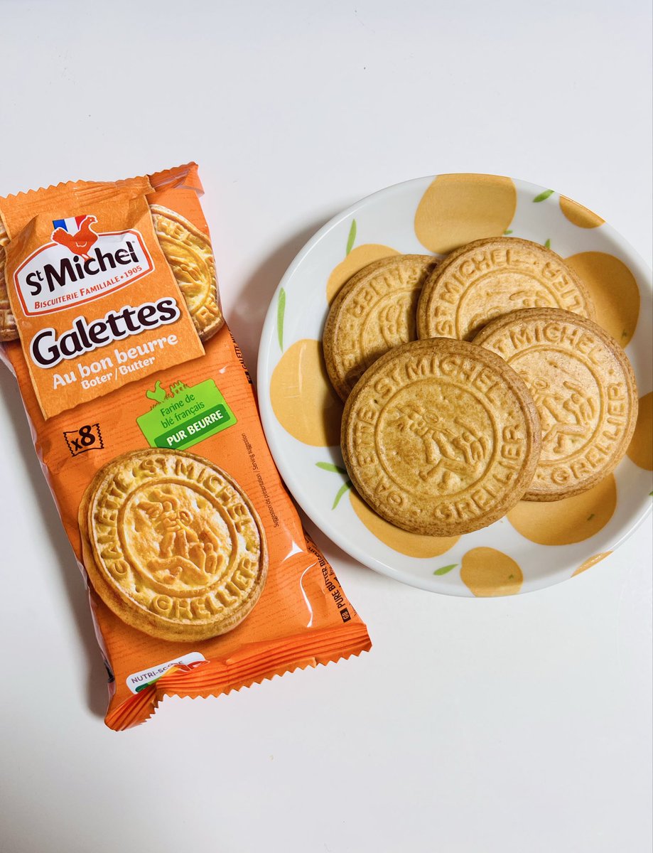 Cosmeholic7's tweet photo. サンミッシェルのバターガレットが美味しくて止まらない🧈リッチなバターの味わいでサクサク食感。子供から大人までみんな大好きな味👧🧑色んな種類のクッキーやマドレーヌもあり全部美味しいです😋
#プロモーション
#EUSAから提供いただきました
#RSP115に参加しました
#stmichel #stmicheljapan https://t.co/Yskw680NBH