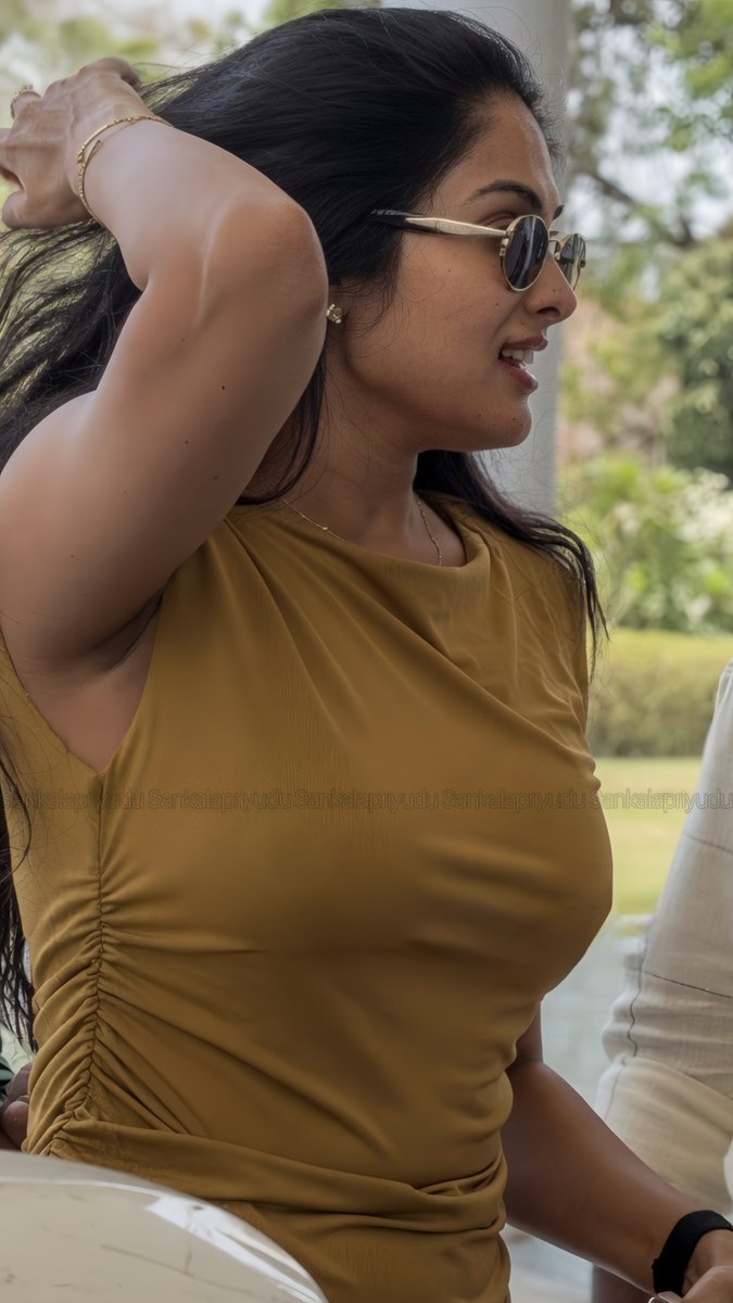 SANKALAPRIYUDU0's tweet photo. Naatu Kodi divi papa 🍑🥵🤤
Aa base chudandi ayya ahaaaaa 💦👅 https://t.co/aL6fT1XiTm