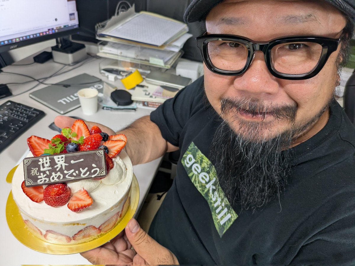 you_sakamo's tweet photo. イギリスで開催されてるWorld Drinks Awardsというコンペティションの中の
Icons of Drinksって部門の
Distiller of the year を
GEEKSTILLが授賞しました！！

2026年世界一の蒸留所に選ばれましたよー👏👏👏

日本の蒸留所で初です！！

いつも応援してくださる皆様、ありがとうございました🥰 https://t.co/vYBN6eD0i0