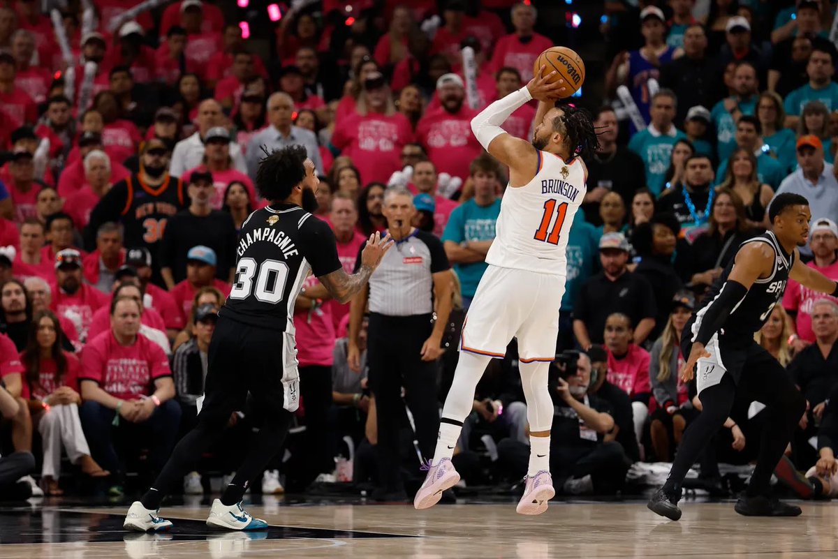 chas_post23's tweet photo. The #Knicks stormed back from a double-digit deficit to defeat the #Spurs 105-95 in Game 1 of the NBA Finals!

Read the recap of the Game 1 thriller on Sports Posts.
https://t.co/H54iOp9tfg https://t.co/r7VsZIKw9q