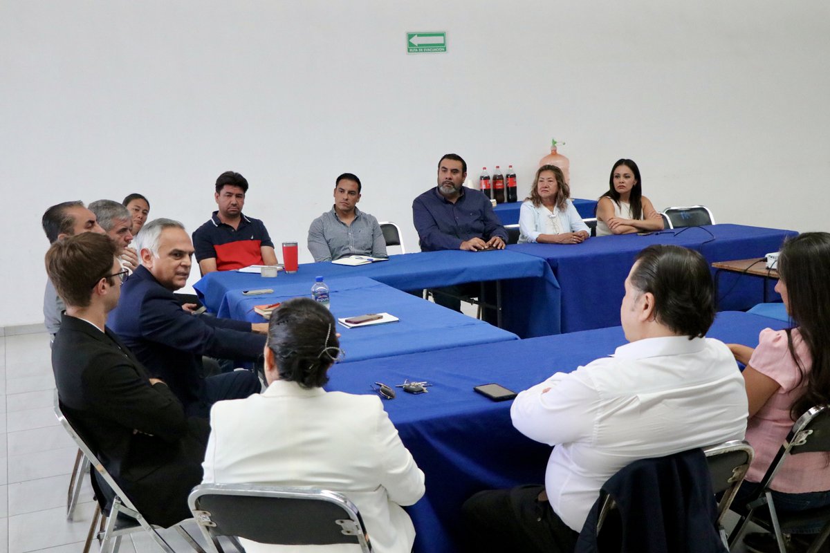 chrisenriquezh's tweet photo. En el @PANIrapuato seguimos construyendo puentes por el bien de nuestra ciudad.
Nos reunimos con la Mesa de Seguridad Ciudadana A.C. para dialogar y sumar esfuerzos en favor de la paz, la seguridad y el bienestar de las familias irapuatenses.
En @AccionNacional siempre habrá apertura para trabajar con ciudadanos y asociaciones que quieran aportar de manera positiva a #Irapuato.