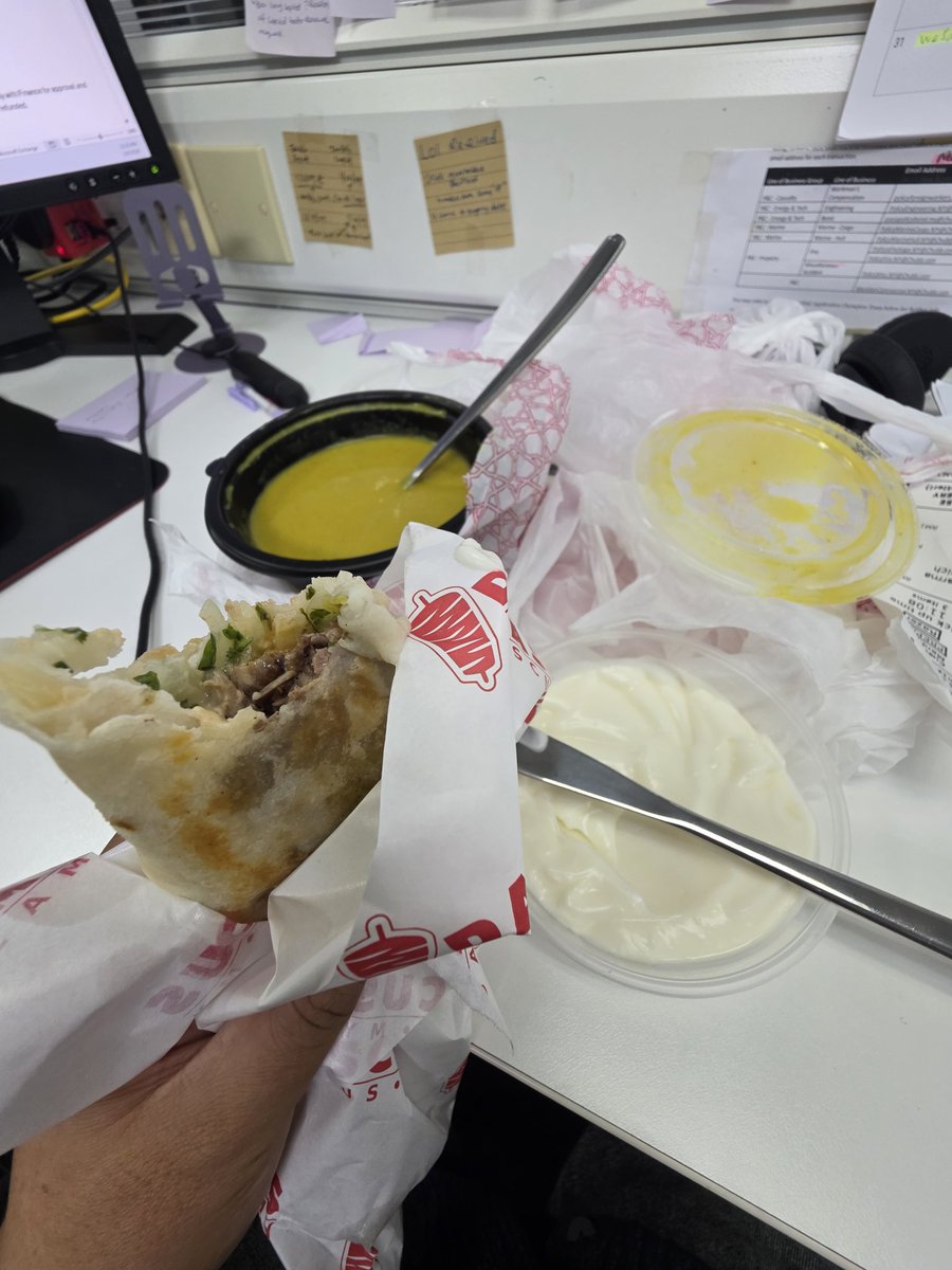AbnormalManja's tweet photo. lunch Damascus sbb tepi office je kan sbb dapat CAT 1 day 1 alhamdulillah utk Ben yg hadir dlm hidup ini selama 15 tahun... @ftnwhd 🫂🎉💜 https://t.co/cXWZkVArjw