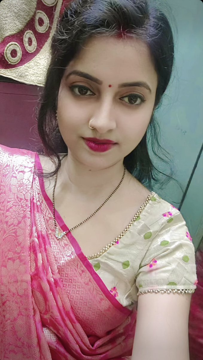 arpitapd's tweet photo. मैं शर्माने को तैयार हूं 😚😚🥰🥰

पर पहले कोई मेरी तारीफ तो करें

🤣🤣🤪🤪😜🤣🤪🤪
#____Good____Morning https://t.co/0gtEddvWYb