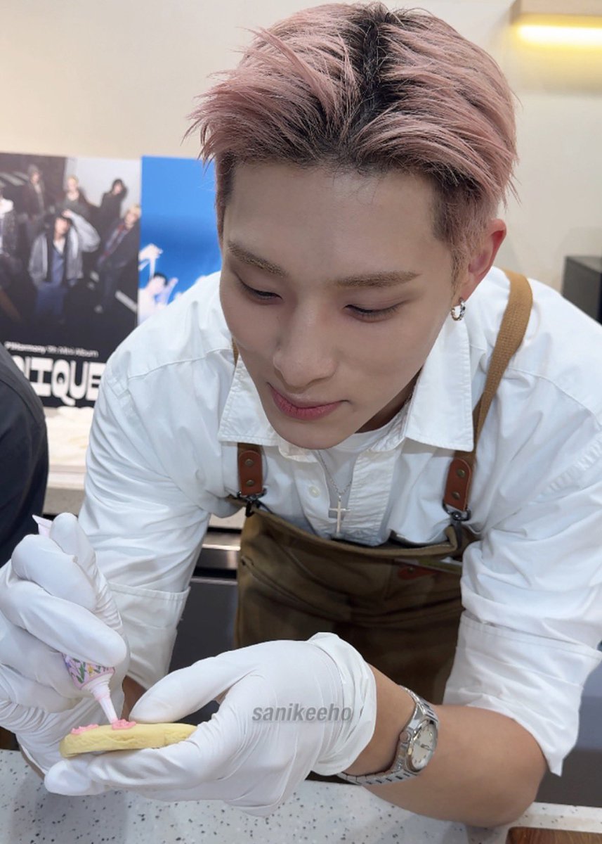 sanikeeho's tweet photo. 기호 너무 집중해서 열심히 꾸며줌ㅠㅠ
잘생겼다고 하니까 부끄러워진 입술 https://t.co/19liH9dK6R