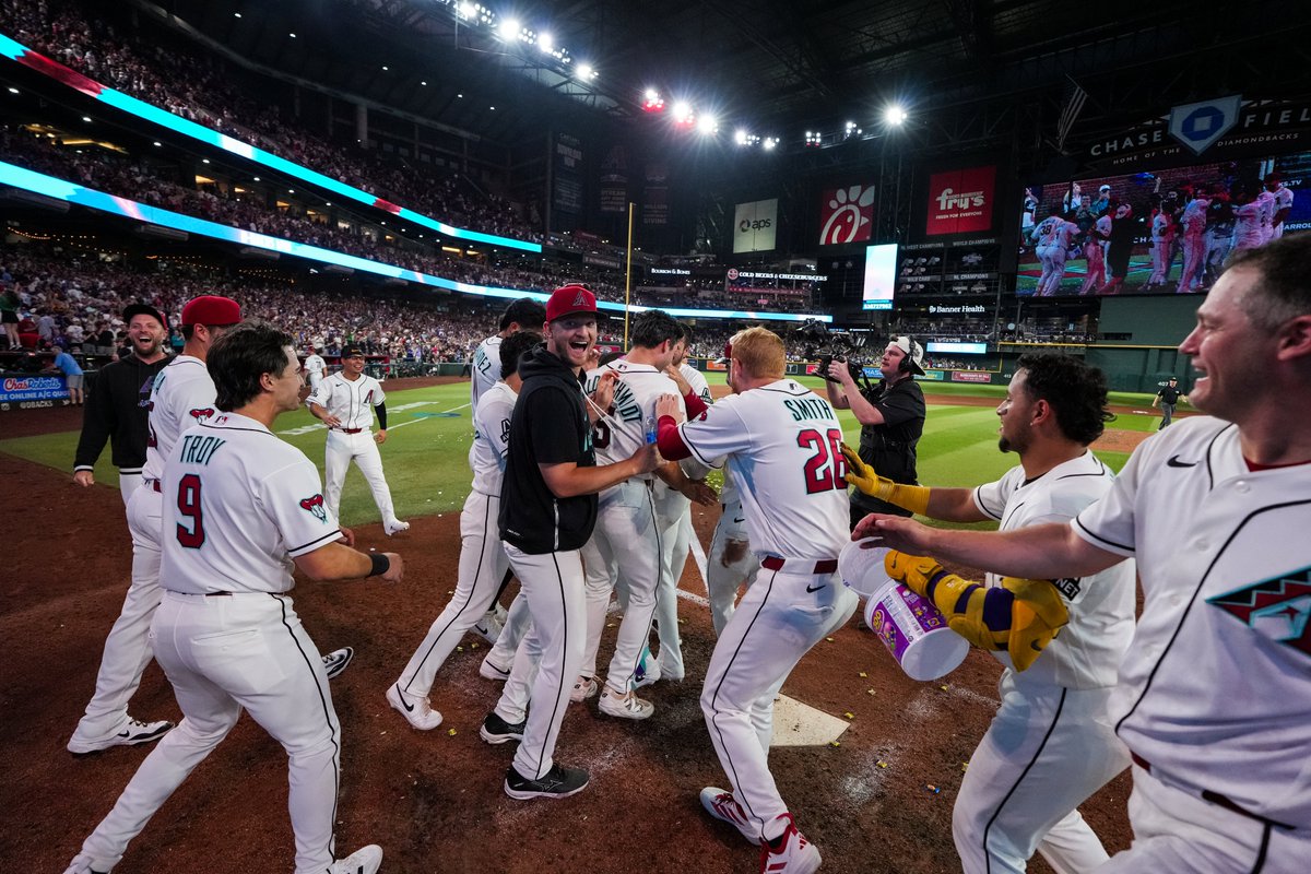 Dbacks tweet picture