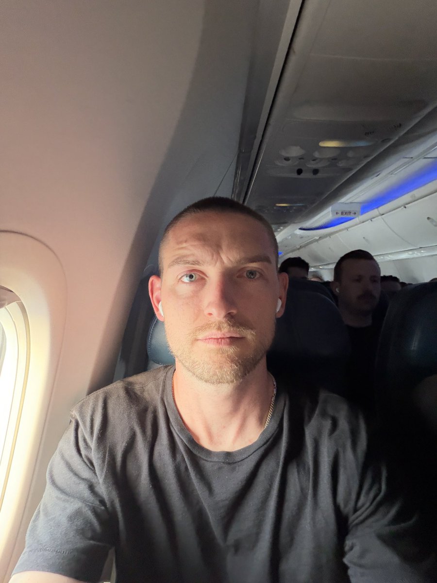 marcusmth's tweet photo. @Delta @Boeing @AmericanAir @CapitalOne 🎟️ @Delta - DL1539
🪽 N866DN
🗺️ San Fransisco (SFO) > Los Angeles (LAX)
✈️ @Boeing 737-900ER
💺 Priority Main
🆙 63 (35%) Passengers Eligible for Upgrade
💳 Delta Skymiles Gold https://t.co/VweirbVUDA