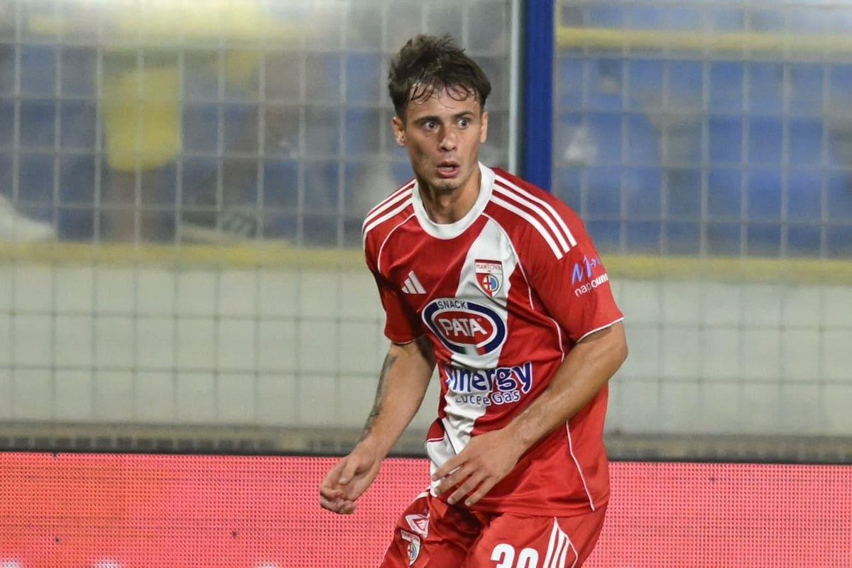 RosaneroAUS's tweet photo. Davide Bragantini, who plays for Mantova, is a primary transfer target for Palermo.

Bragantini joined Mantova in July 2024 and has a value of around €2m.

In the 2025/2026 Serie B season, he scored 6 goals and provided 1 assist in 22 appearances.

[Corriere dello Sport] https://t.co/THg5Hvsh5z