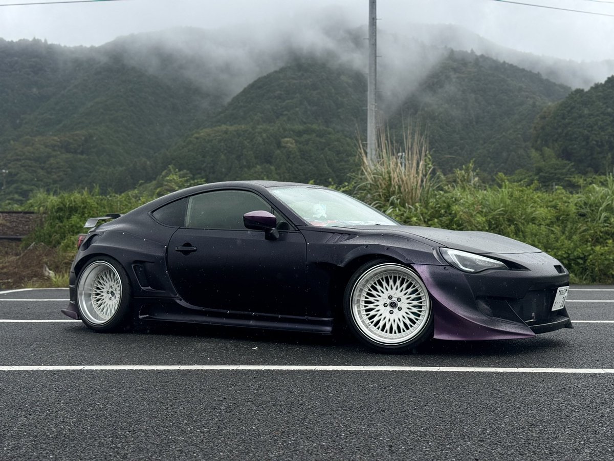 S_suzumoti's tweet photo. 新しいカラーリングのデザイン考えながらドライブ🚗³₃カラー変更と同時にバーチャルウィングも付ける予定だから結構いかつめの方が良さそう🤔✨
#BRZ #zc6
#ロケバニ #パンデムv3 #KUHL #KUHLracing #ings #VLAND #valenti #深リム #スポ車 #高知 #iPhoneふぉと #86好きと繋がりたい #BRZ好きと繋がりたい #スポ車好きと繋がりたい #車好きと繋がりたい