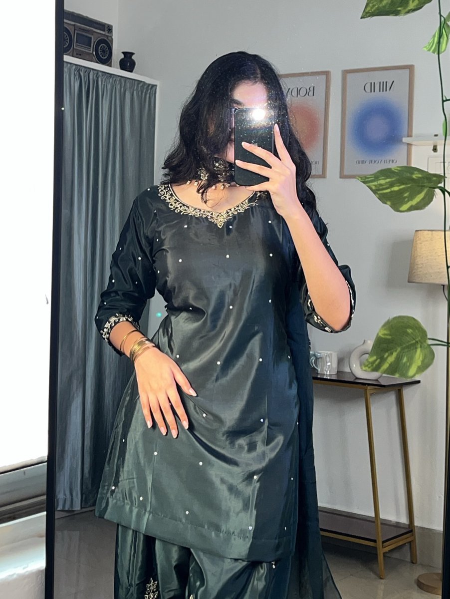 Subha_Jpeg's tweet photo. My fav black dress🖤🖤🖤
#Subhashree #Subhashreesahu https://t.co/kh6R7ufNSd