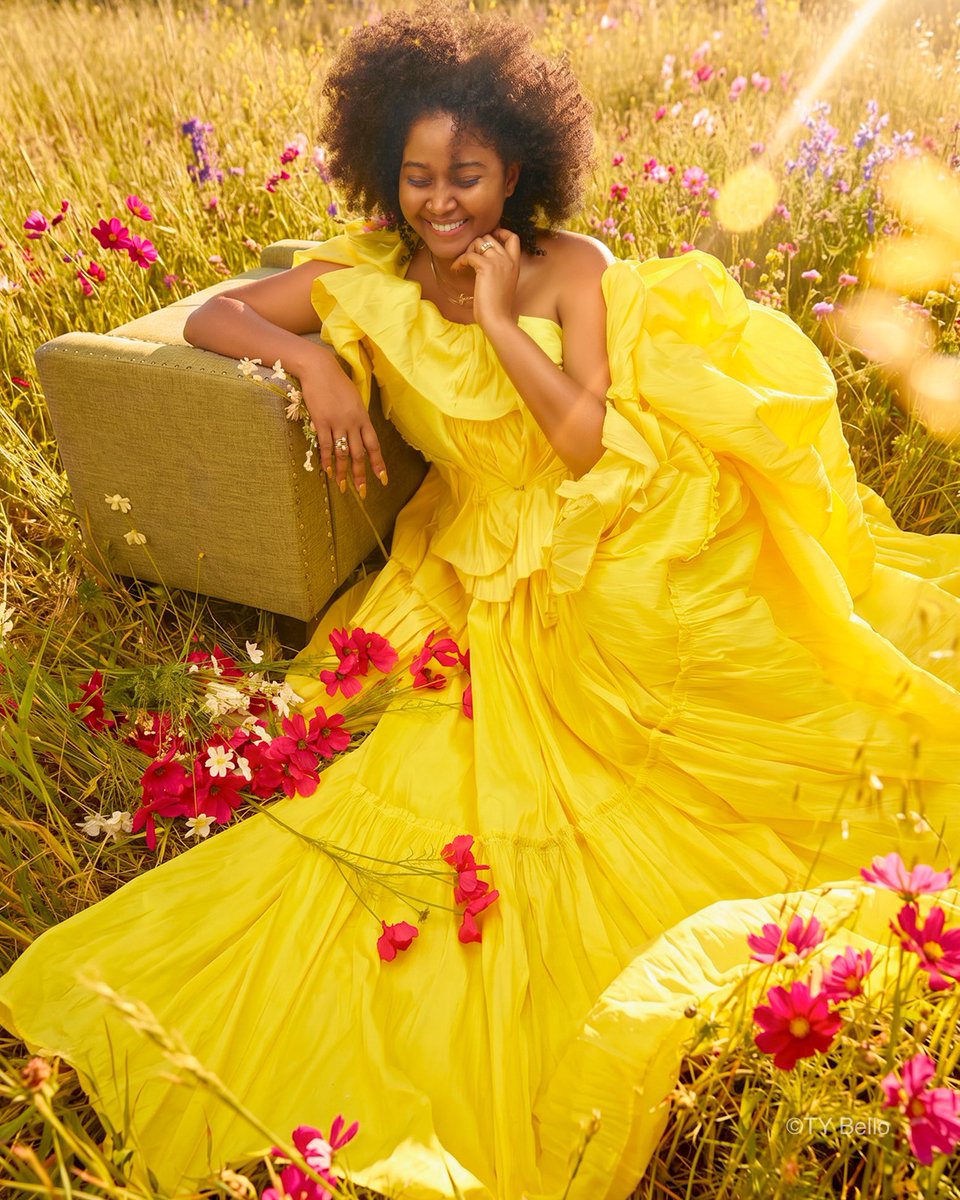 OsaruAlile's tweet photo. Gifts 🎁 often come in human form ##mo happy birthday my Darlyn sissy https://t.co/3RAUJFGsB6