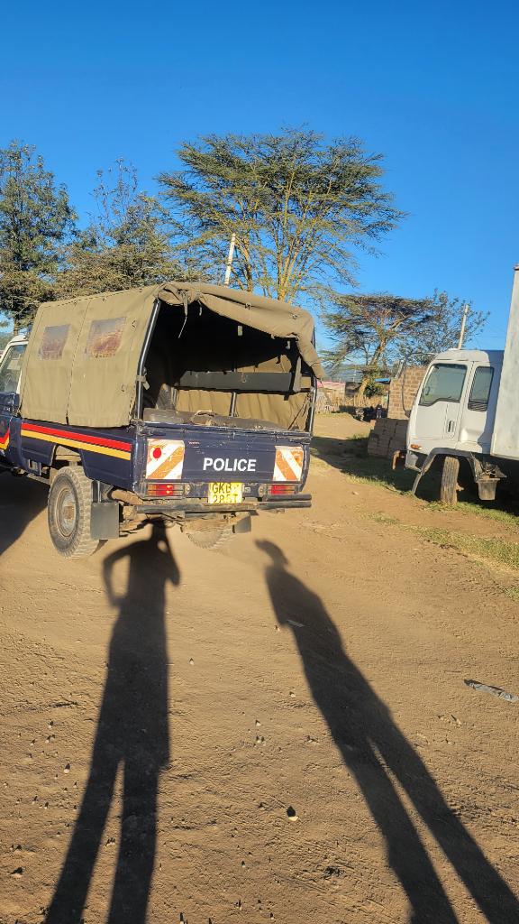 _Sakko's tweet photo. nashikwa juu ya speed tu . Walahi polisi wa Kenya wanafaa maombi . https://t.co/Ovzt5vqkuS