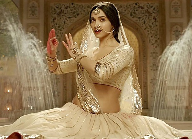 bollynova's tweet photo. “People talk about physical fitness, but mental health is equally important. I see people suffering, and their families feel a sense of shame about it, which doesn’t help. One needs support and understanding.”

——Deepika Padukone   #DeepikaPadukone https://t.co/jxnm52nHdh