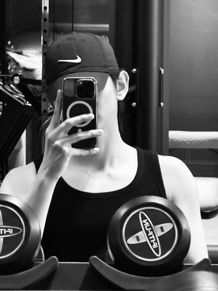 TPSTSeopLewVNFP's tweet photo. [050626] 🫧🐻💪🏻

__Not 사랑해 but 사룽해!! #LEW always plays with his writing!!so cute!!😘😘 

#LEW #LEEEUIWOONG  #ルー  #李义雄 #LEW_TEMPEST  #LEW_템페스트  
#TEMPEST #템페스트 #テンペスト #tpst 
#HyeongseopXEuiwoong #형섭X의웅 
#TPSTSeopLewVNFP https://t.co/7gxb5BUydl