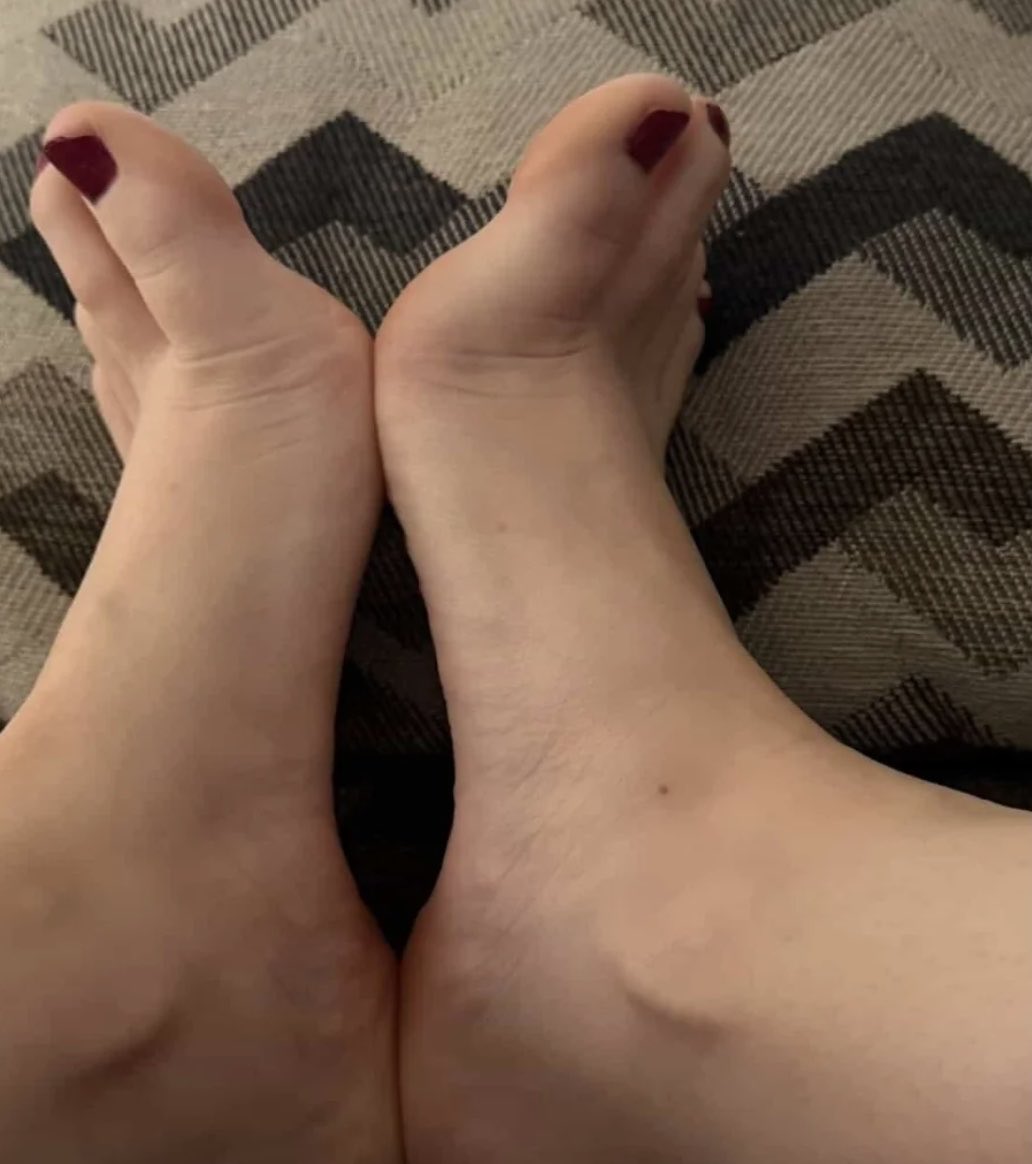 Mistresse6pu's tweet photo. Dm me now if you can worship
And bow to my feet https://t.co/JwDxEDwHJ4
