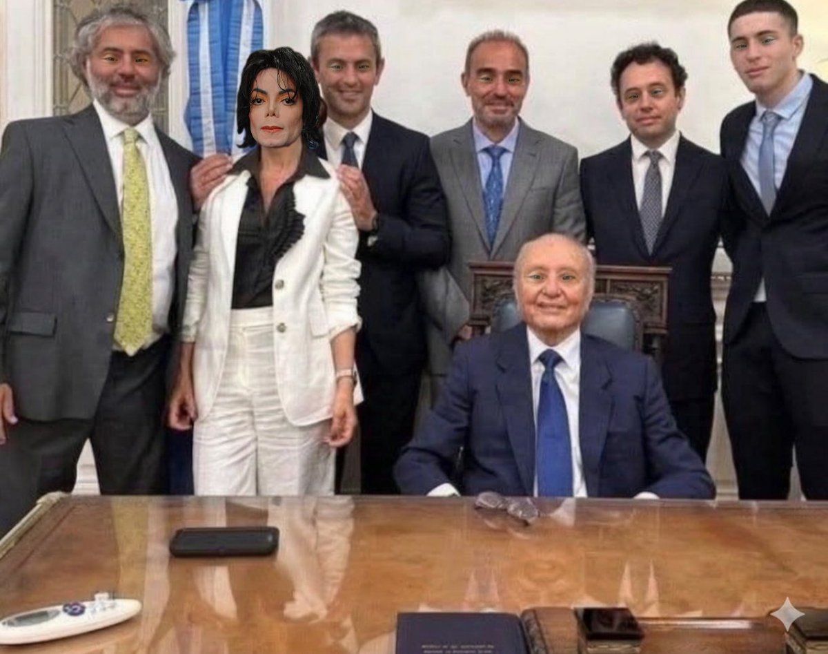 AntonioDechotta's tweet photo. Este hijo de remilPuta metió a toda su repugnante familia en el estado.
Son la verdadera CASTA

Son PARÁSITOS https://t.co/XqLUbFa0HI