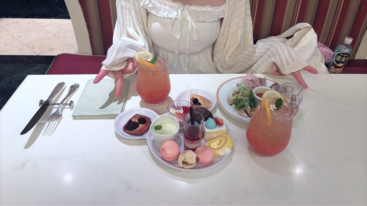 kirarachan0417's tweet photo. 🍴✨ - Blue Library (桃川きららファンクラブ)の投稿｜ファンティア[Fantia]

おひるの突然のふぁんてぃあこうしん ！ https://t.co/rx4VqcM7oW
