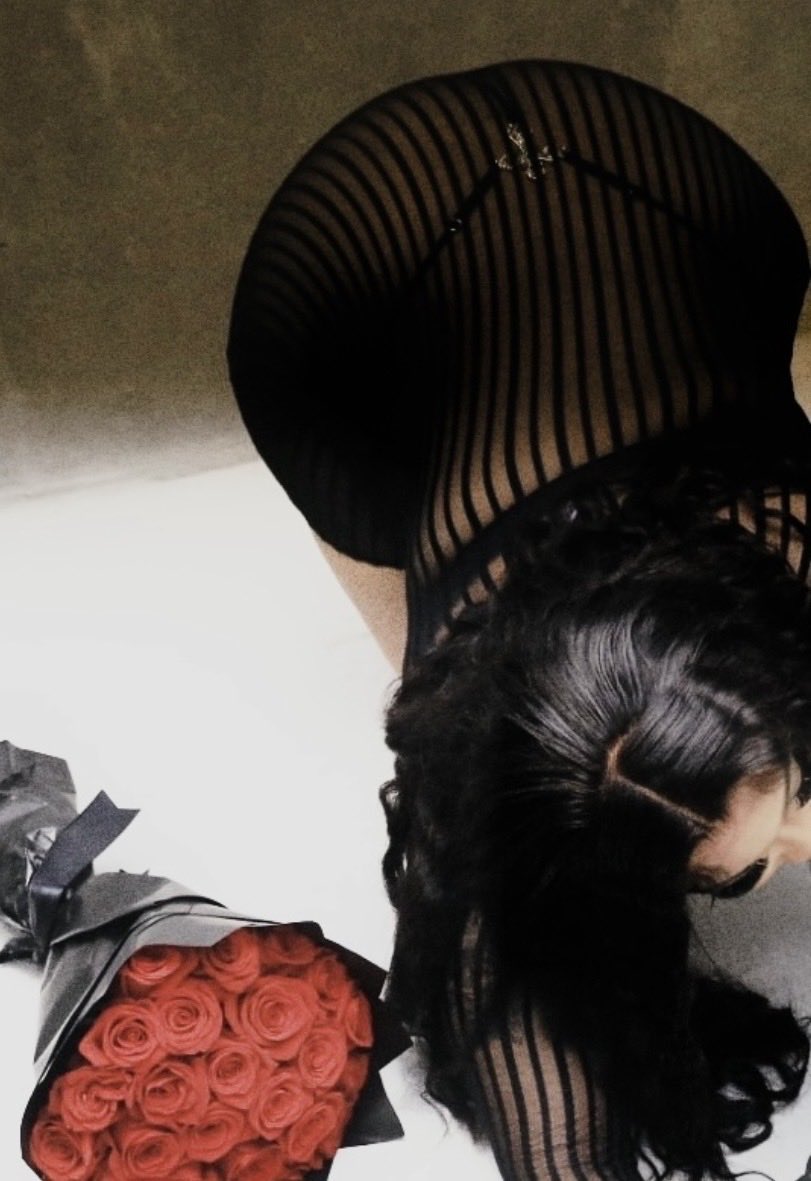 0kay4k's tweet photo. gemini szn ♥️ https://t.co/FgeItesJ8K