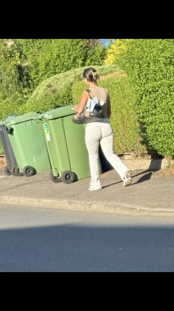 aaallsssr's tweet photo. Dm me
Uk chavs should I go
To
Town today and get
Some before work 👀

#bop #candid #creepshot #slut #chav #ukchav https://t.co/VRj32ORIsB
