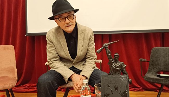 LupigaCom's tweet photo. MILENKO BODIROGIĆ: „Ako ste živeli u Tuzli, Husinska buna i taj proleterski način života nisu vas mogli mimoići“
https://t.co/6BUN16FE3j https://t.co/92IH0udkB0