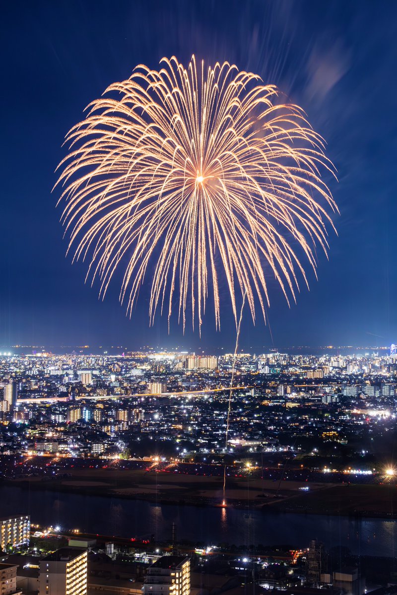ichikawa_shi's tweet photo. 第42回市川市民納涼花火大会当日、大洲防災公園にて出店するキッチンカーを募集しています🎪🌭

一緒に大会を盛り上げましょう😆🔥🔥

会場　　　大洲防災公園
開催日　　8月1日（土）
募集期間　6月8日（月）～6月17日（水）
募集台数　20台

詳細はこちら🔽
https://t.co/NrJa02kEAl https://t.co/VTV0HNg0qA