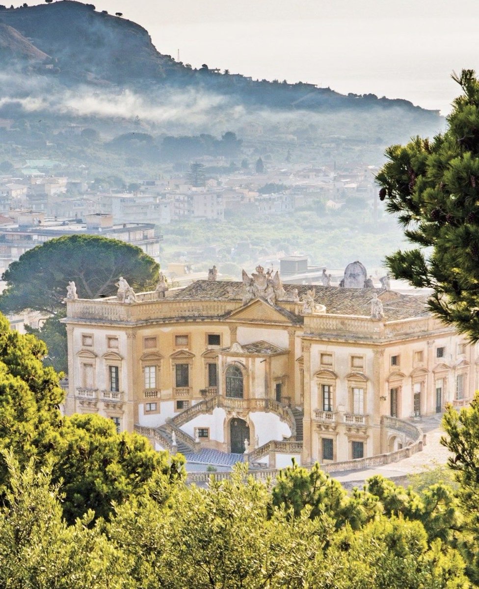 JuneLeighton3's tweet photo. La villa Valguarnera, en Sicile, où se dérouleront les festivités du mariage de Dua Lipa et Callum Turner ❤️

https://t.co/FxPvOUJEec https://t.co/ui17ZwyFQH