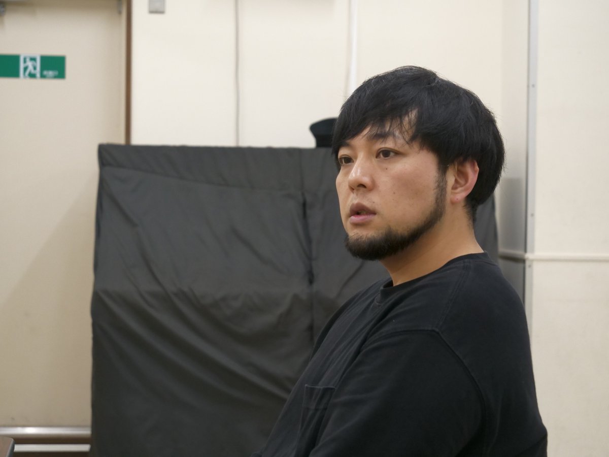 avenir_e4c's tweet photo. avenir’e 11th create
『PLAY THE GAME』
2026.617(水)〜6.21(日)

稽古もだんだんと佳境です。
ドライブ感のあるやり取りから生まれる、人物同士の繋がりや関係性が色濃くなってきています。

可笑しくて笑ってしまう瞬間や苦しくなる瞬間も、ディレクターと出演者全員で対話を重ねながら良い積み上げが出来ています。
