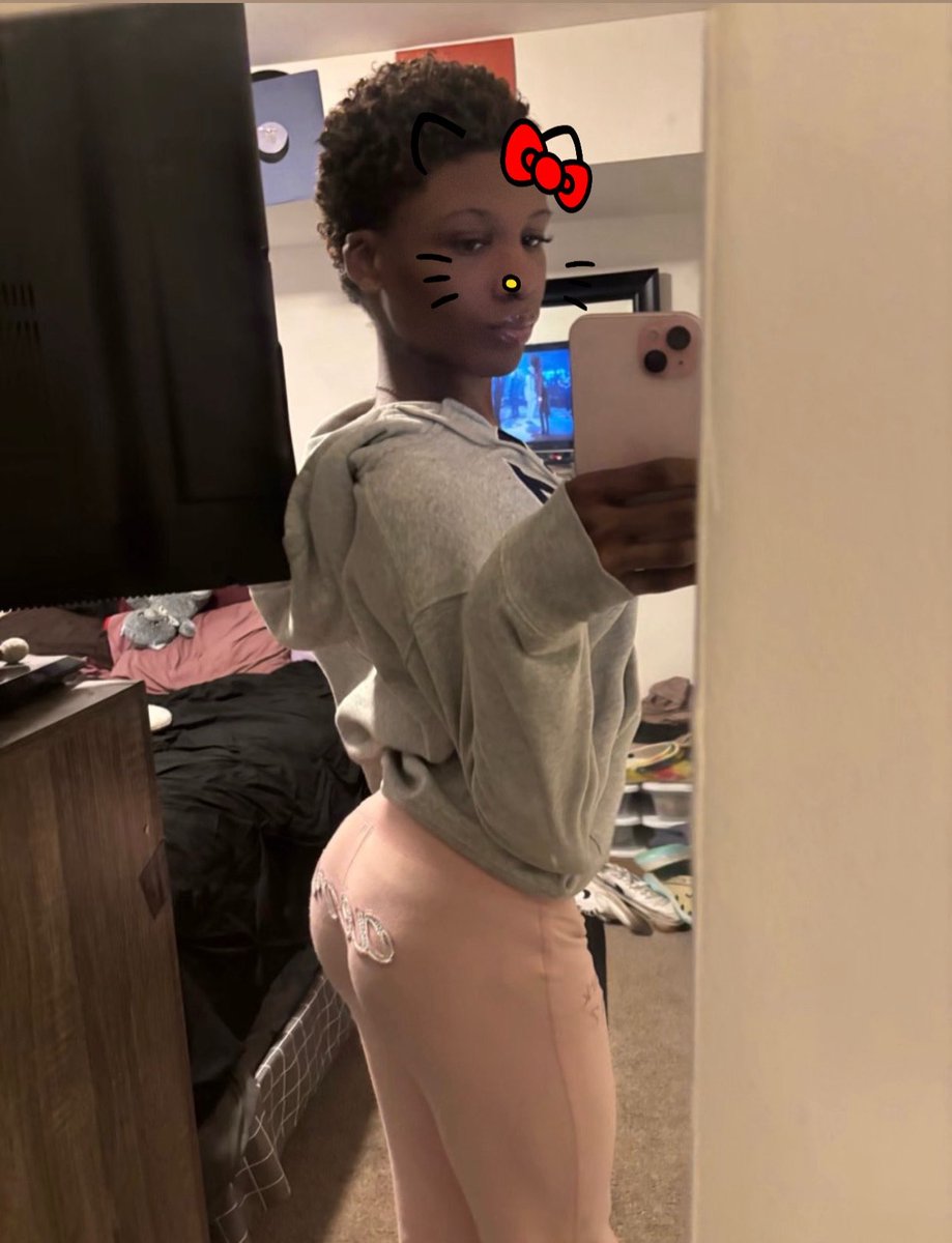 sexyfunnyliar's tweet photo. yep #SkinnyQueen https://t.co/jlFPGlWb5j