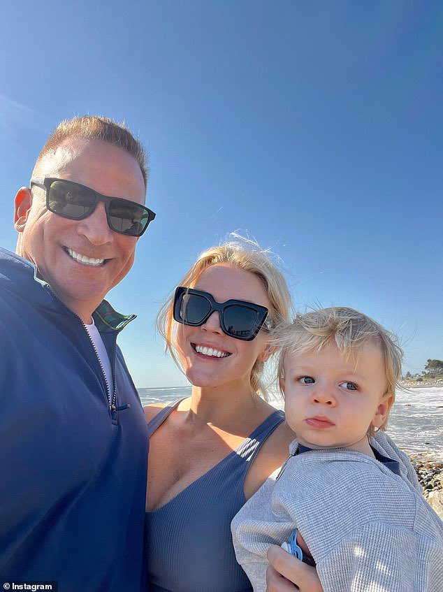 perlinaino's tweet photo. 🚨 Be Honest:

Do you think Karoline Leavitt’s husband and baby are proud of the incredible work she is doing for America? https://t.co/MROEdaGwU9