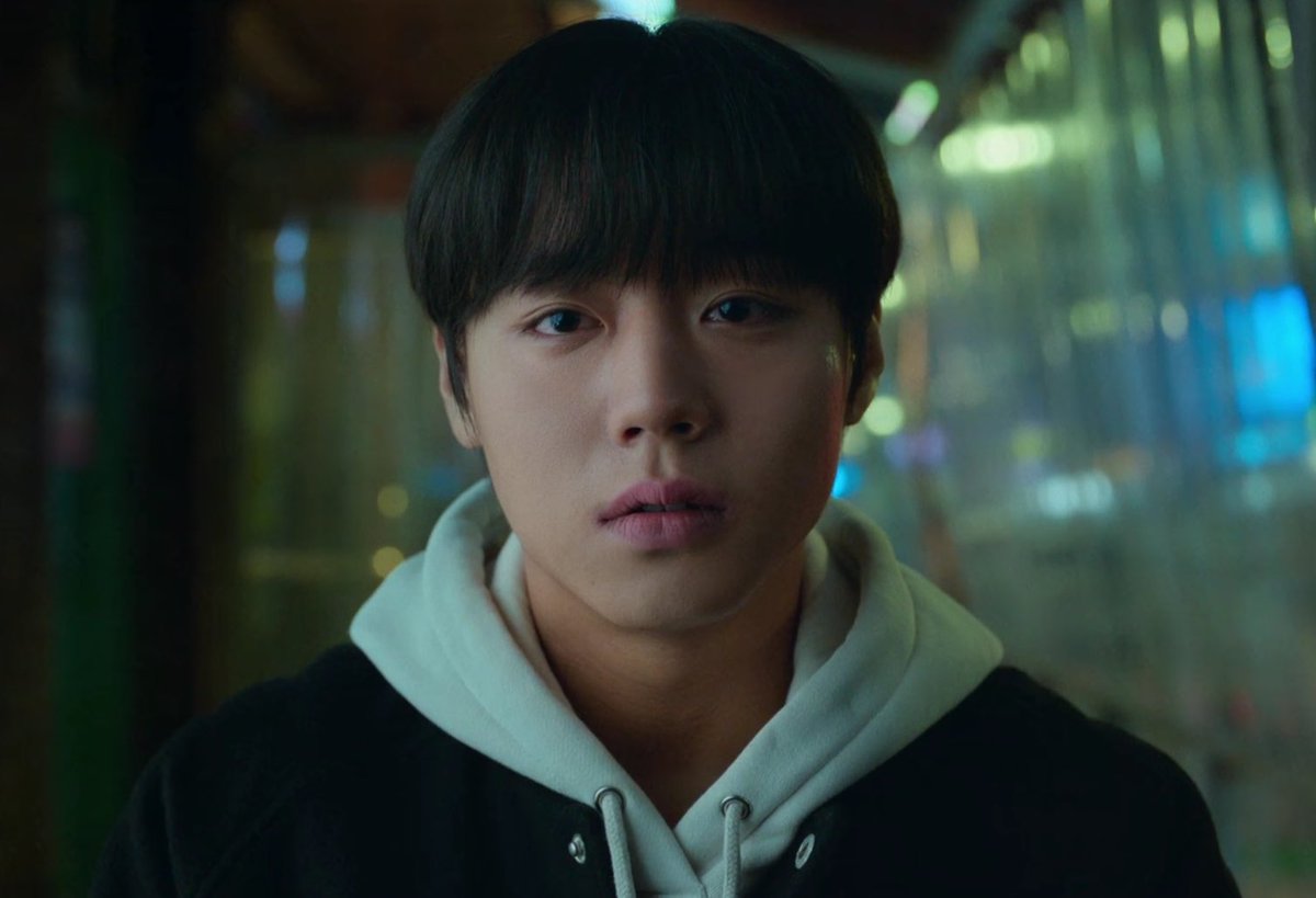 whsslovers's tweet photo. 금성제 연시은
초반에는 ‘뭐 이딴 놈이 다 있지?’로 시작해서
후반엔 ‘저 또라이 나 아니면 누가 만나주냐...’ 로 발전할 가능성 다분한 놈들이라 좋음.

초반                                                  후반 https://t.co/6xhwnWLY1O