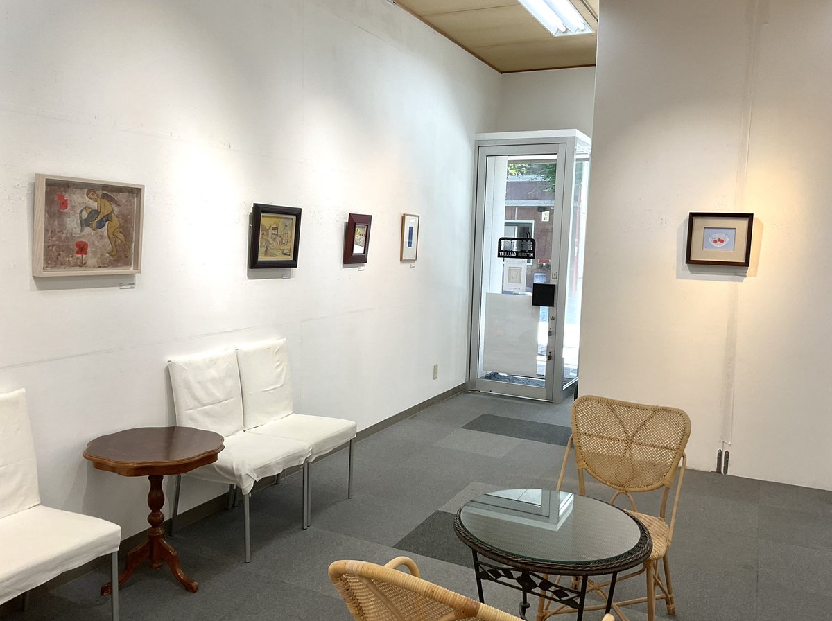 hitsujigaro's tweet photo. 「初夏のコレクション展」を開催中です。油彩や版画だけではなく、七宝の壺やガラスなどの工芸品も取り混ぜて展示しております。ぜひお越しください🐑 https://t.co/lmRNZ8vIuz
期間▶︎6月5日(金)〜16日(火)
#羊画廊 #古町 #織田廣喜 #竹谷富士雄 #鈴木力 #前本利彦 https://t.co/c9d5hDYQ66