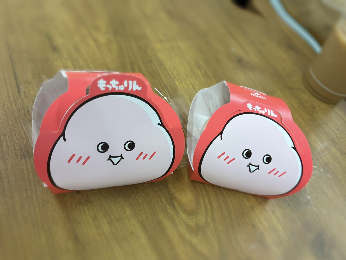 CORTILE_AMU's tweet photo. 念願のもっちゅりん食べた！🍓💕 https://t.co/tgYBRwAxzz