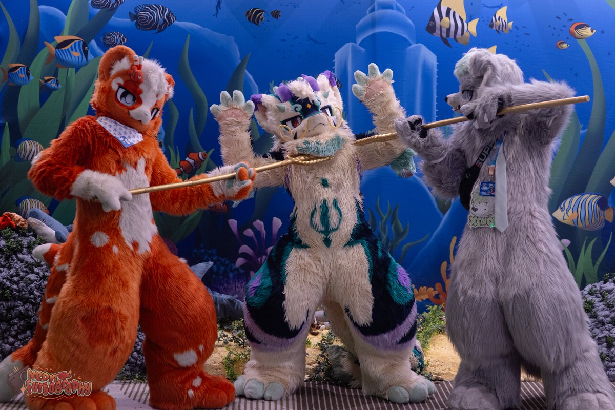 zayccino's tweet photo. Oh no, I've been caught 😰😰

📷 : @NeonFurtography 
🐺 : @xenon_wulf 
🦐 : @toffyfish 

#FursuitFriday #Furmony https://t.co/qd6w8T33Mm