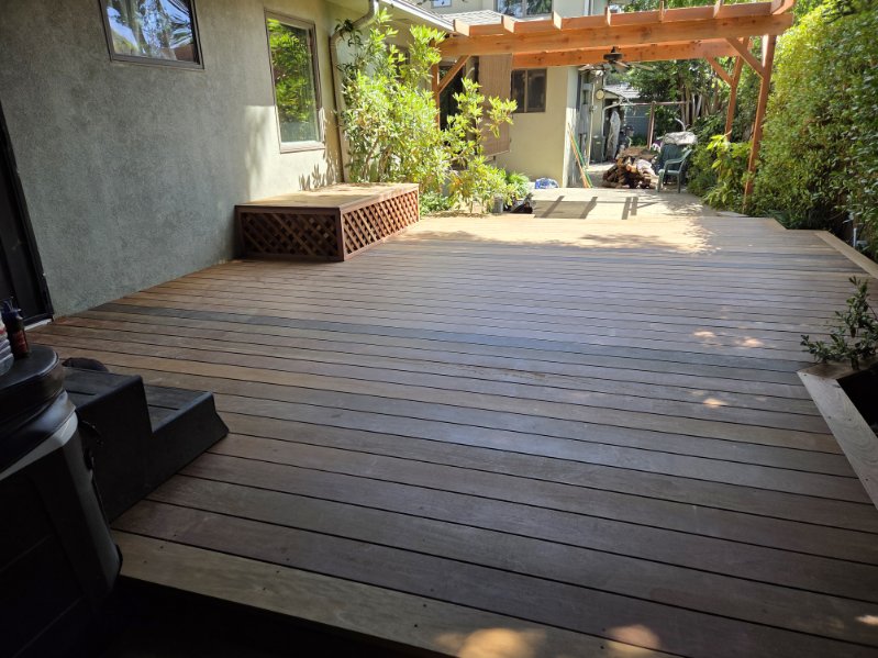 49erBigTimer's tweet photo. Finished this cool little backyard project.
We made them an ac cover with removable lids (kinda cool)
The wood is a south American hardwood called "ipe" thats incredibly expensive but beautiful https://t.co/9FQo487S16