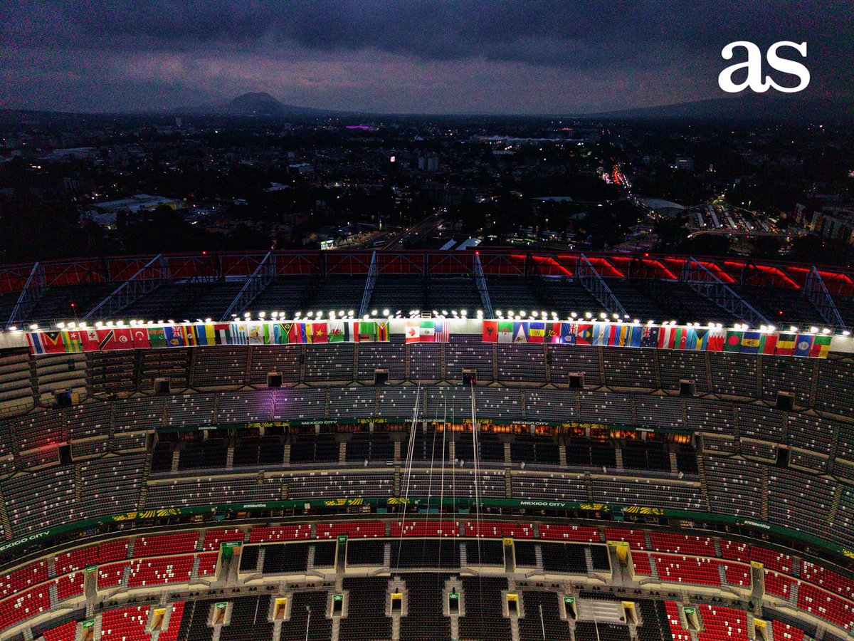 ASMexico's tweet photo. ¡CADA VEZ MÁS GUAPO! 😍🏟️

Ya lucen las banderas de los países alrededor del Estadio Ciudad de México previo al inicio de la Copa del Mundo… https://t.co/yCUloNG69L