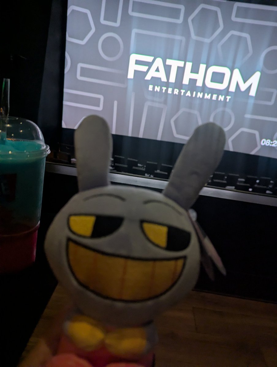 ShifterFox's tweet photo. About to watch the amazing digital circus!! Ill update my reaction when its over in the comments https://t.co/DS2025GuQC