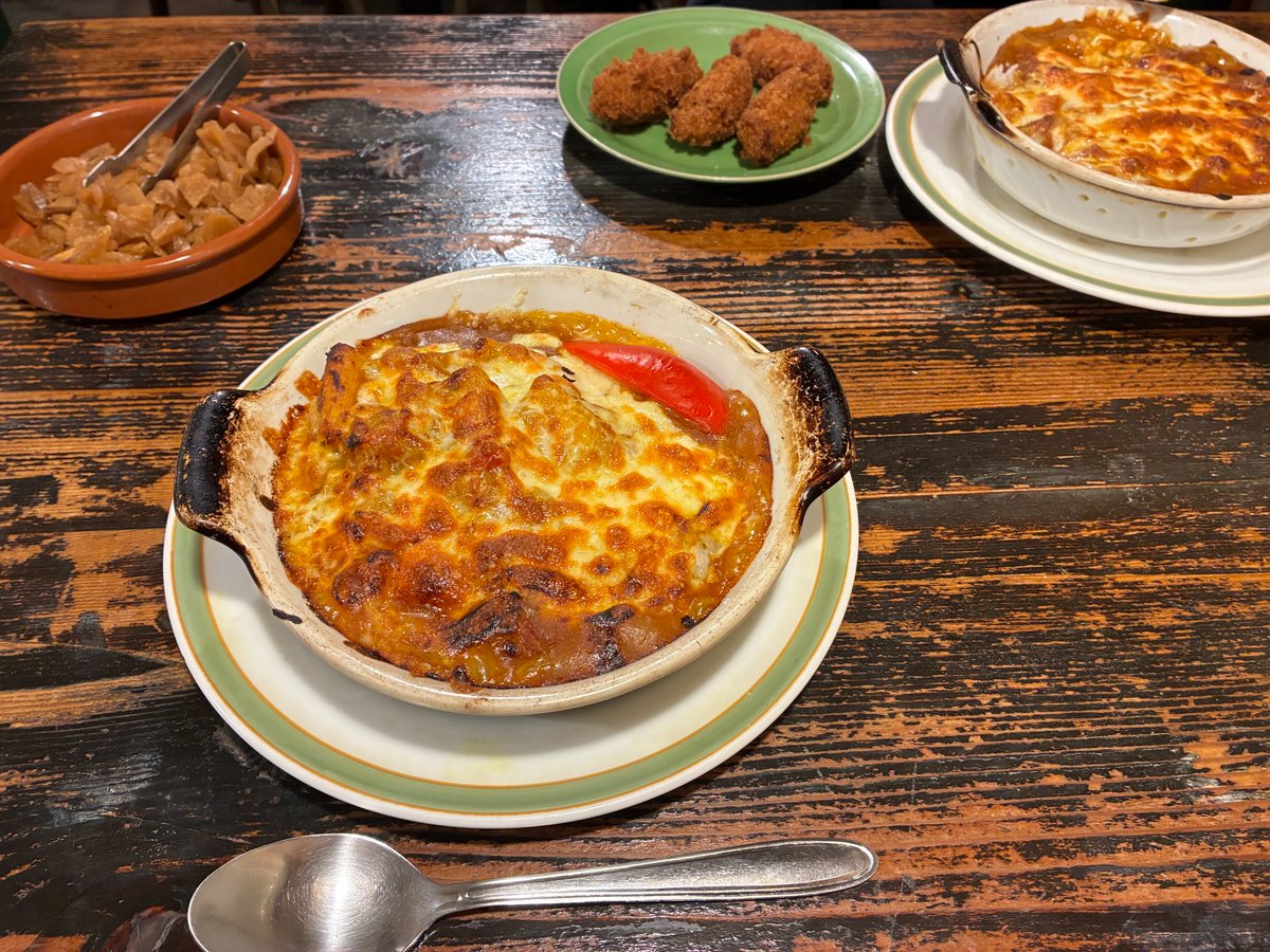 SmartDock_JP's tweet photo. お昼ご飯は焼きカレーです！
カレーと脳ドックの共通点は、、、
特に思いつきませんでした_(_^_)_
お友達はカキフライをトッピングしてました♪

#薬膳カレー　#金曜日はカレー　
#企業公式相互フォロー https://t.co/Eu0Jeo0nXs