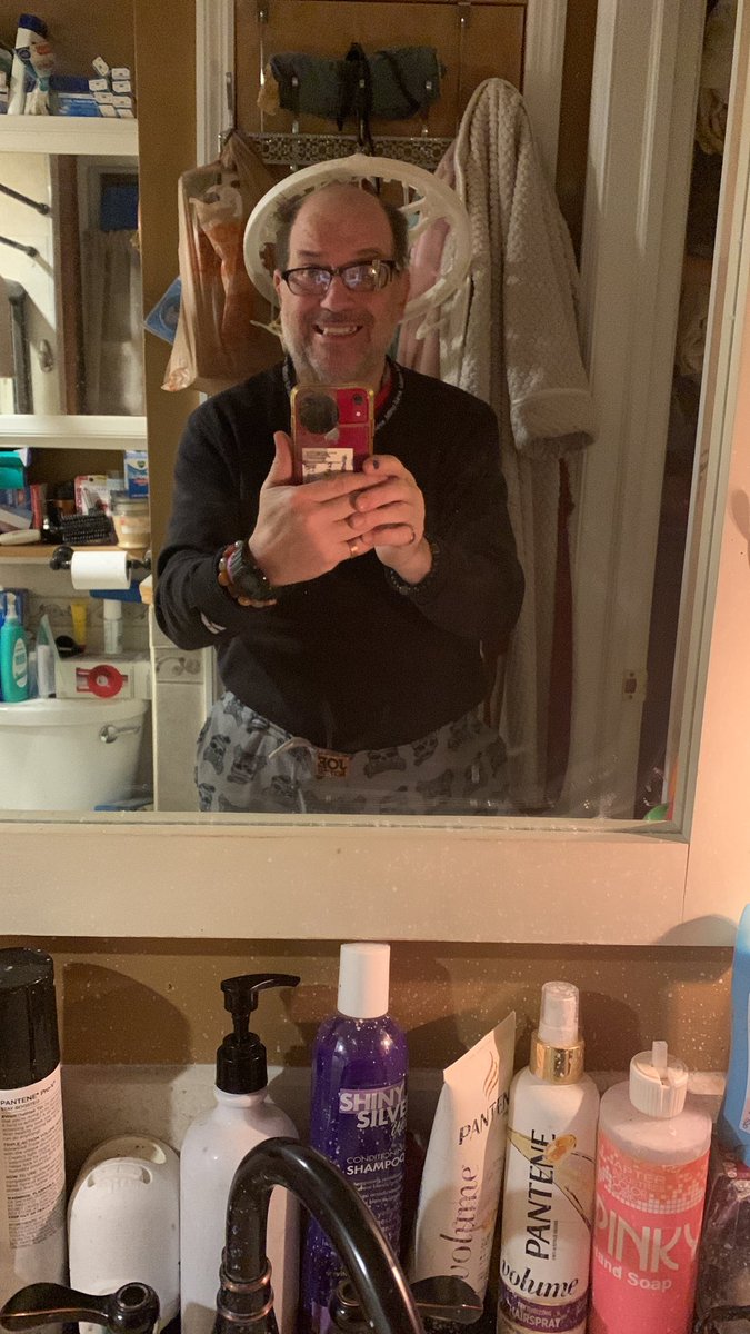 ButtonsSte81252's tweet photo. @Hoorain154 Hello this is Steven sumner on Facebook 
 four pages Instagram telegram messenger TikTok ex thread I live in Staten Island, NY 10306 USA I’m 71 years old 5‘8“ tall average build hair challenge I want to wish you a happy healthy prosperous and long life on your birthday https://t.co/R8rETwjyeJ