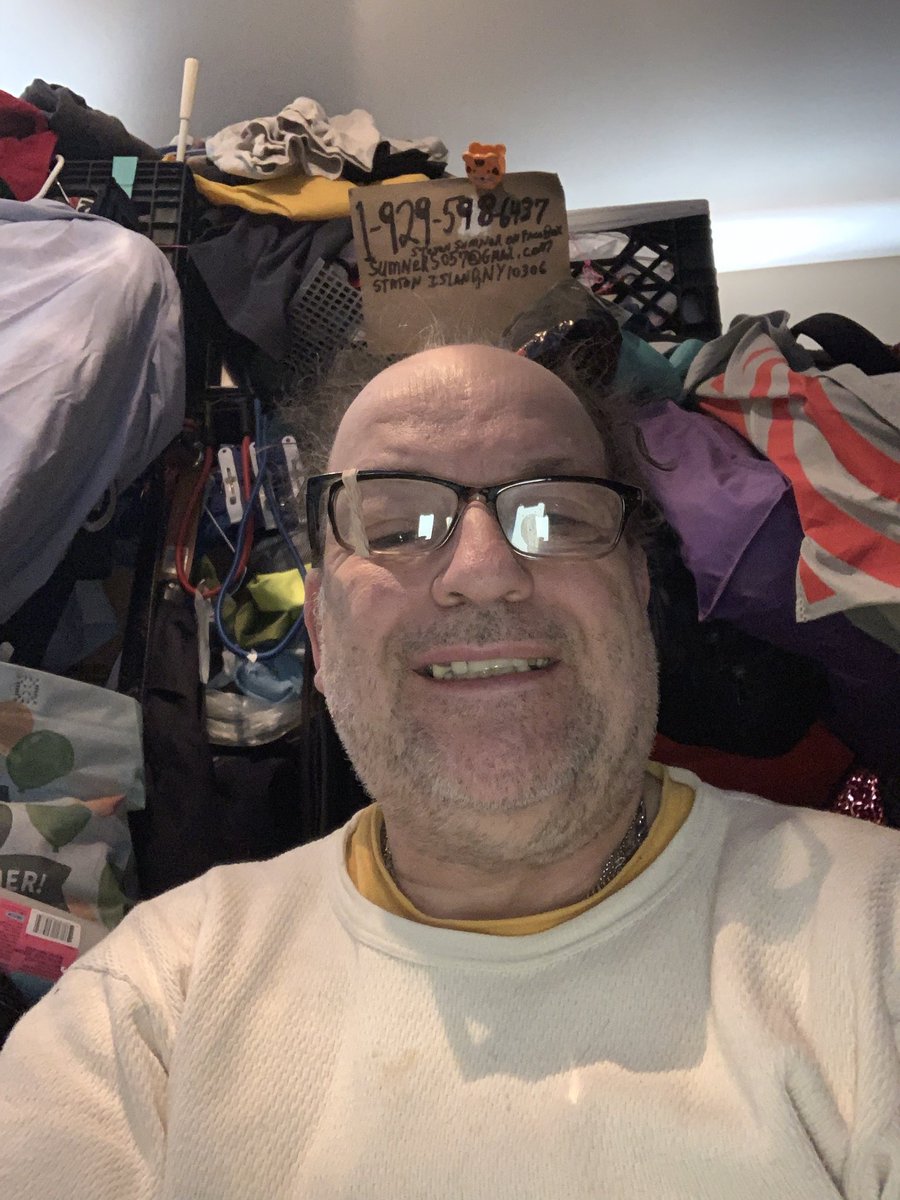 ButtonsSte81252's tweet photo. @Hoorain154 Hello this is Steven sumner on Facebook 
 four pages Instagram telegram messenger TikTok ex thread I live in Staten Island, NY 10306 USA I’m 71 years old 5‘8“ tall average build hair challenge I want to wish you a happy healthy prosperous and long life on your birthday https://t.co/R8rETwjyeJ