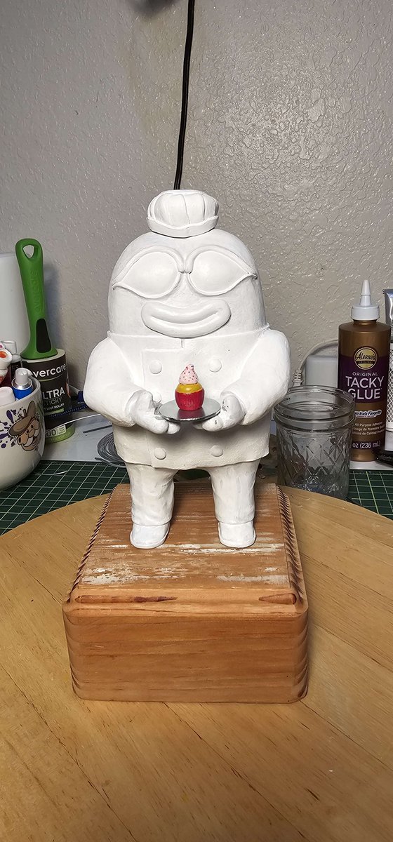xAxcel8x's tweet photo. Pepe Chef 🐸👨‍🍳  Work in Progress
Hand-sculpted polymer clay sculpture on wooden base.
Currently primed and unpainted.  Looking forward to the painting phase.
#PolymerClay #ClaySculpture #WorkInProgress #Handmade https://t.co/DJdXA13KmW