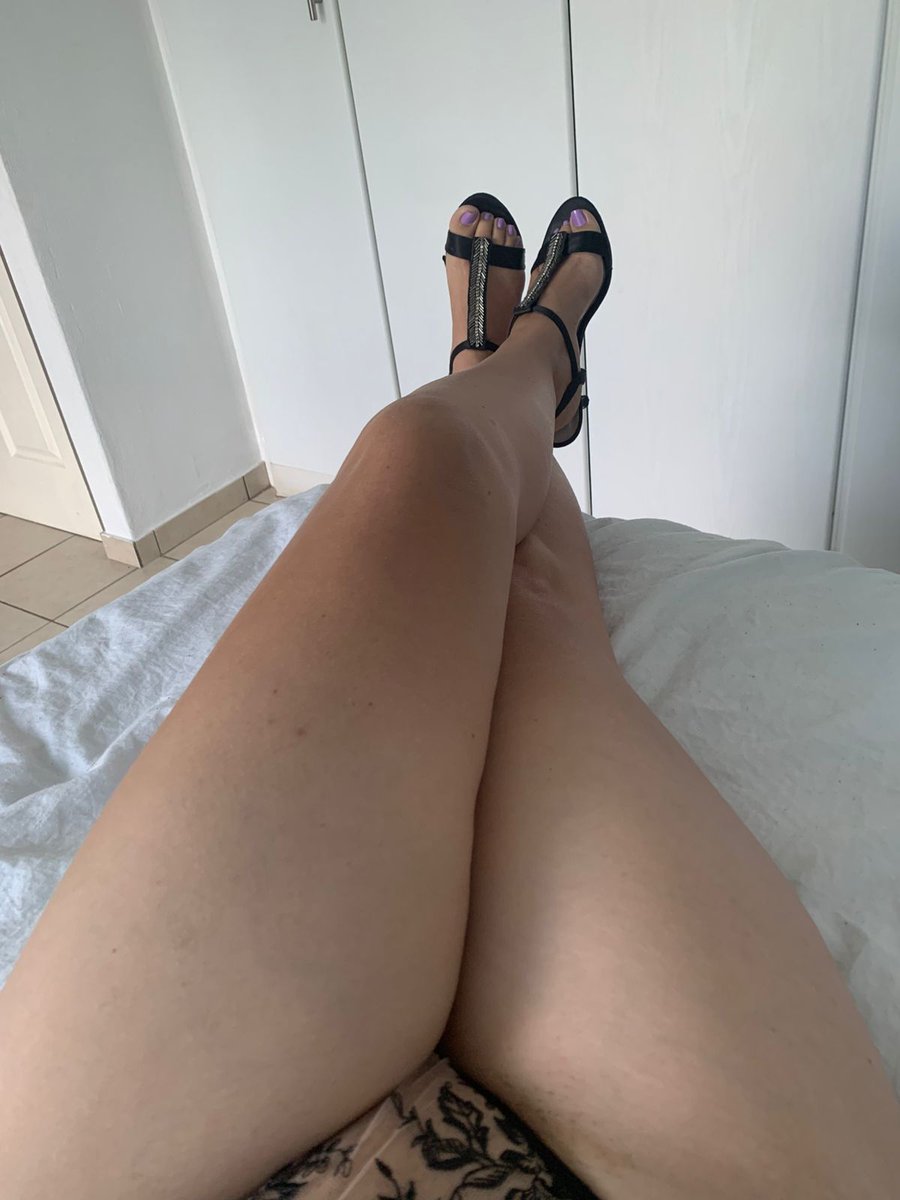 SexyPixiFeet tweet media