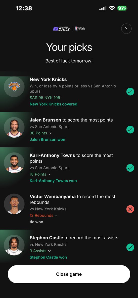 JMossotti's tweet photo. @FanaticsBook Someone explain to me why this isn’t a win? How is that Tie decision made? If it’s based on the first shot took, or first rebound made Vic would have won. Why did Towns win that tie? https://t.co/hitpC9LDZR