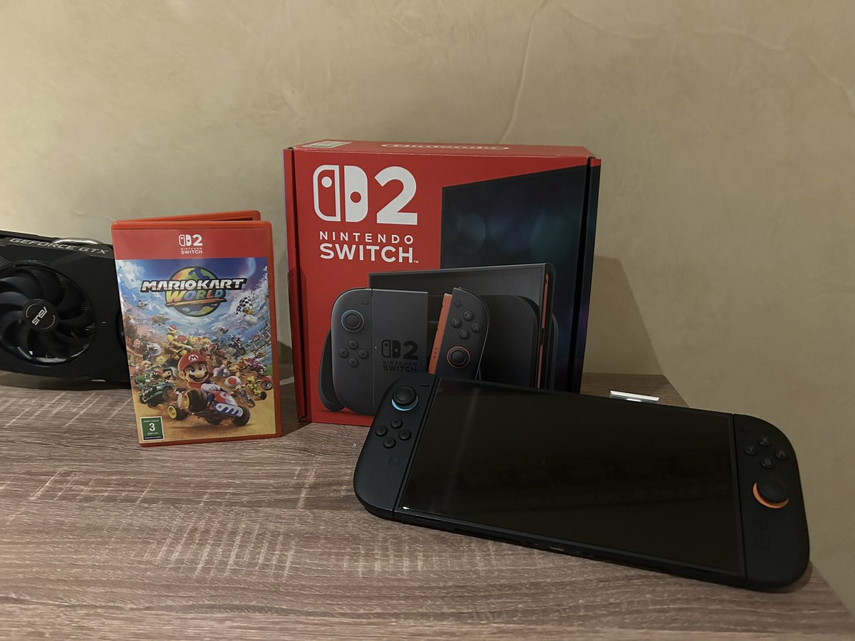 Ray82eq's tweet photo. The switch 2 is 1 year old now! https://t.co/OcTi1k6me2