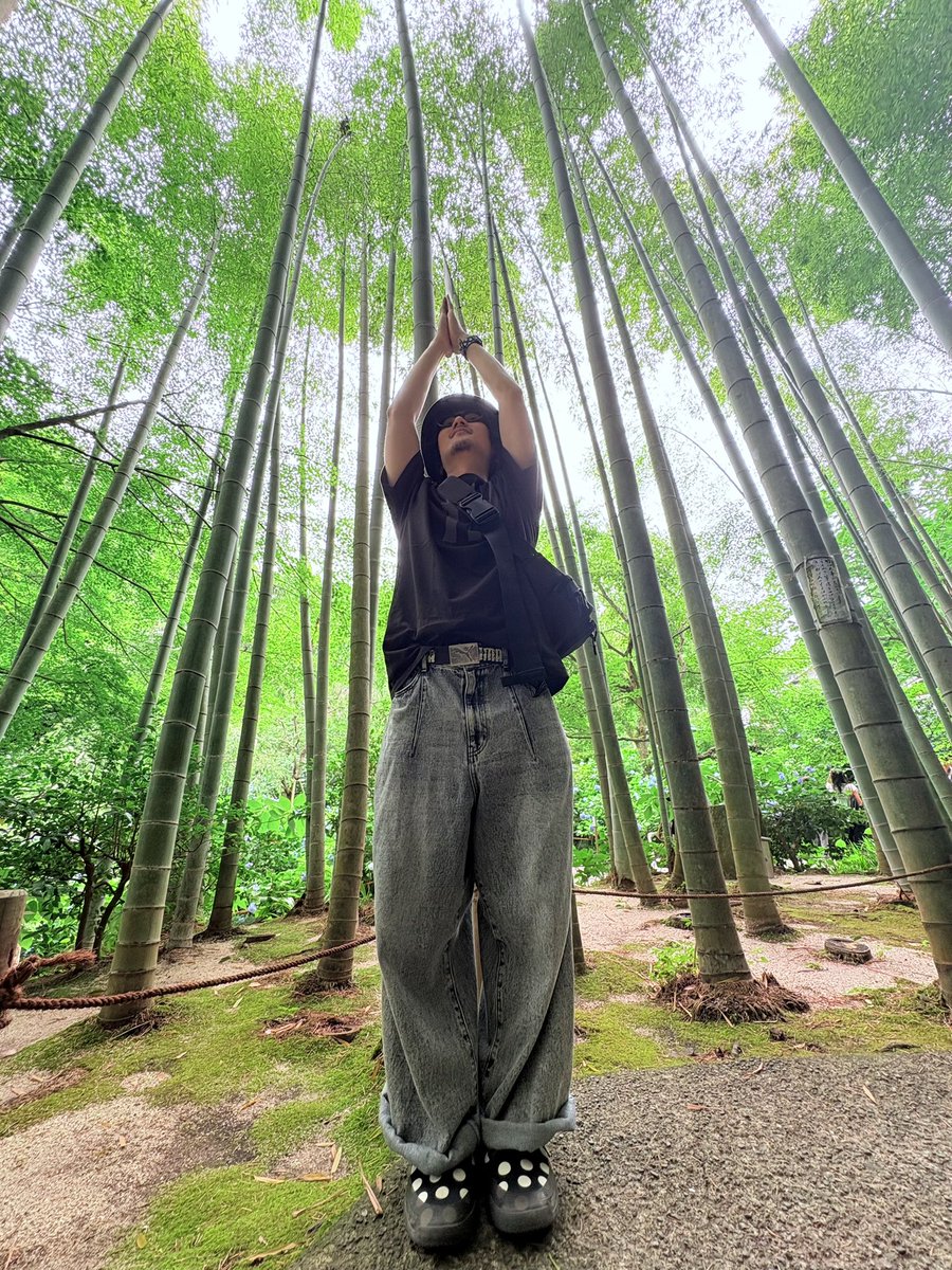 PandaBoY_dot's tweet photo. 作曲中🎋 https://t.co/jatFGjcPQ6