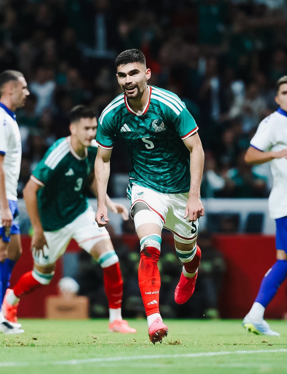 GenoaCFC's tweet photo. 😍⚽️ Johan a segno anche a Toluca nell’amichevole del Messico contro la Serbia 🇲🇽🆚🇷🇸 https://t.co/BiQMHZOq0K