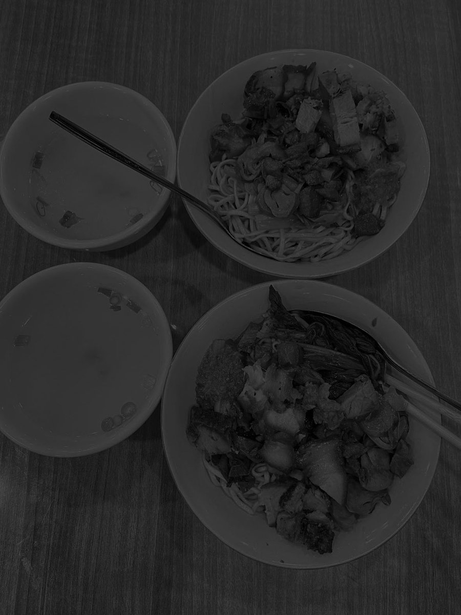 bIankarea's tweet photo. ️️  ️️ 

📍 𝐁𝐚𝐤𝐦𝐢𝐞 𝐀𝐛𝐨𝐞𝐧, 𝐉𝐚𝐤𝐚𝐫𝐭𝐚
5 Juni 2026 — 11:48

Friday lunch break— featuring my favorite food and my favorite company. 

 ️️ ️️ https://t.co/kJJ4bseXQv