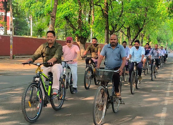 MCMDAVCW's tweet photo. On the occasion of World Bicycle Day 2026, NSS units &amp; Physical Education Dept. @MCMDAVCW, in collaboration with Eco-Club- Parivesh, held Cycle Rally to spread awareness about the benefits of cycling in reducing pollution, promoting fitness &amp; contributing to a sustainable future. https://t.co/1TIYcHe76S