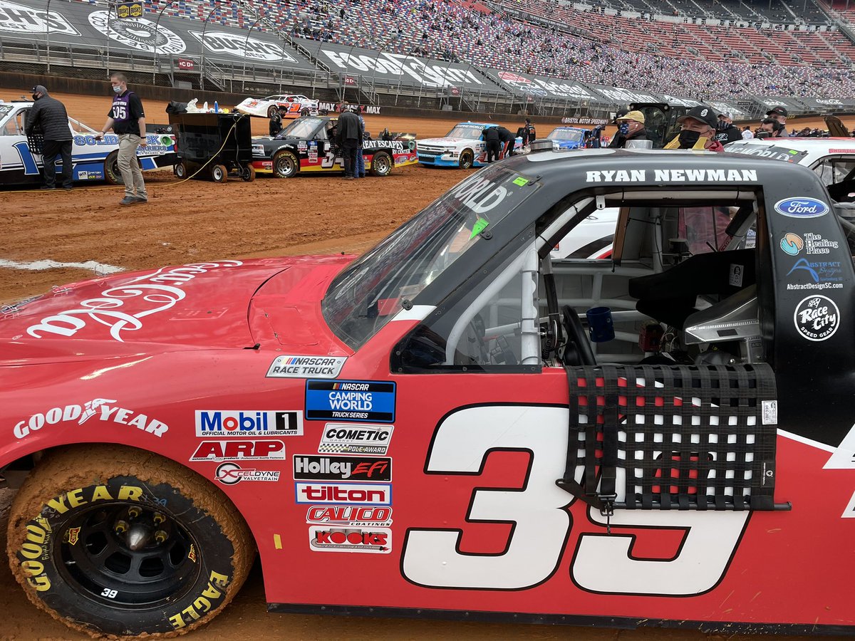 Fluggswashere's tweet photo. I genuinely only remember this truck because I remade it. In the 2021 Bristol Dirt race @RyanJNewman tried to make the race with a new team called DCC Racing, however sadly the team would DNQ.
#ForgottenRidesFriday #ForgottenRides #NASCAR #RyanNewman #CocaCola #DCCRacing https://t.co/jnLAZUrhaw