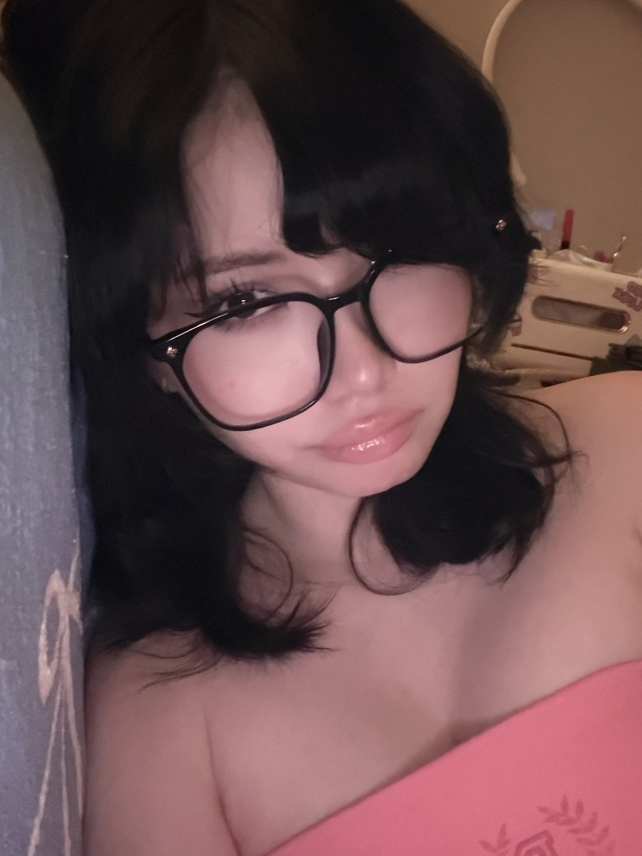 alyciiea's tweet photo. sup nerd https://t.co/UKns7TWh3t