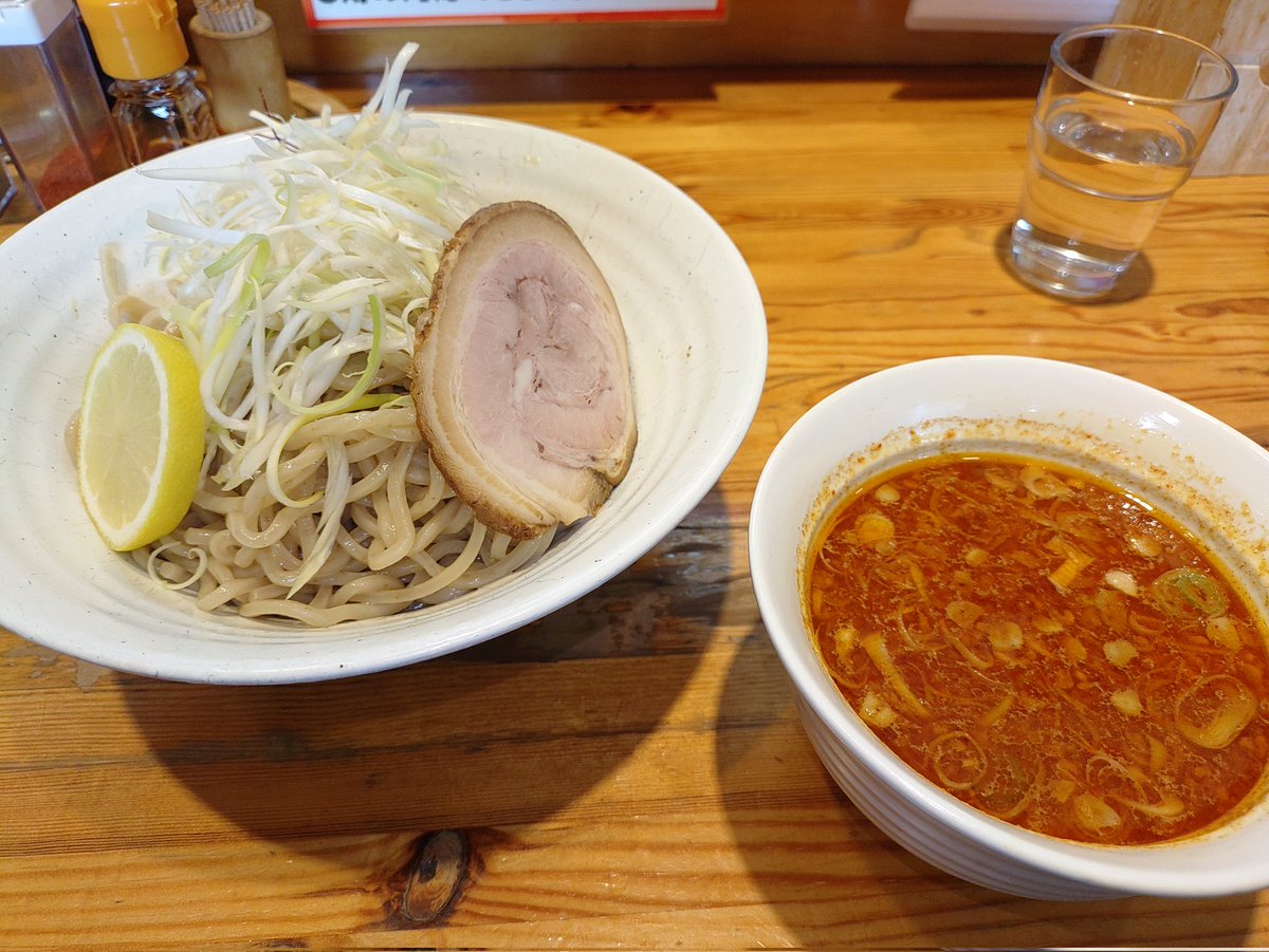 gurabeem's tweet photo. なすど遠征に向けて車のオイル交換したので自分もオイル交換 https://t.co/04TILtBW8g