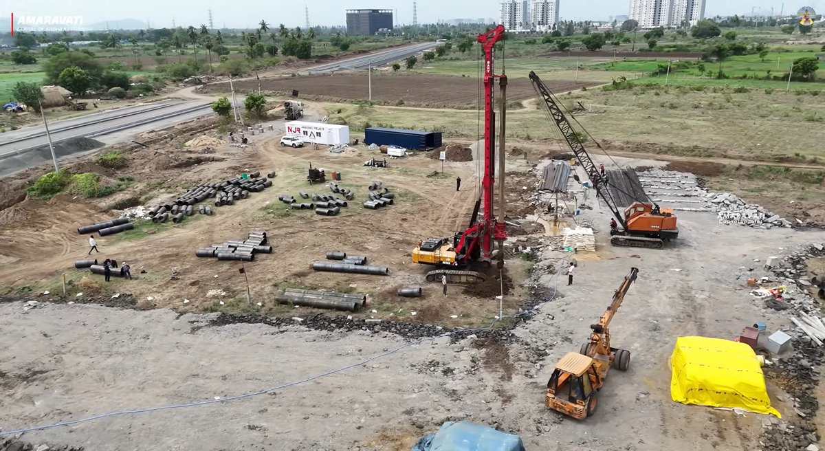 AP_CRDANews's tweet photo. AP Cooperative Bank (APCOB) HQ Construction started in Amaravati.

Render Image👇

📸 @ACUNayeem 
#AndhraPradesh #Amaravati https://t.co/DIXRkxgt6k